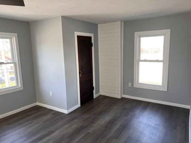 305 Tompkins Street - Photo 4 of 22