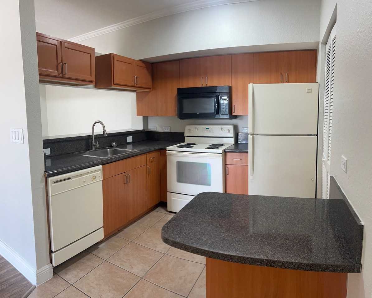 10124 Nw 33rd St - Photo 2 of 12