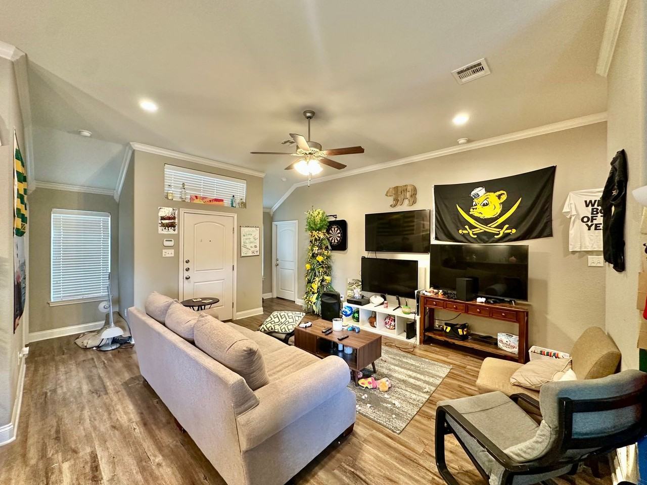 208 Church Ave - Photo 3 of 19