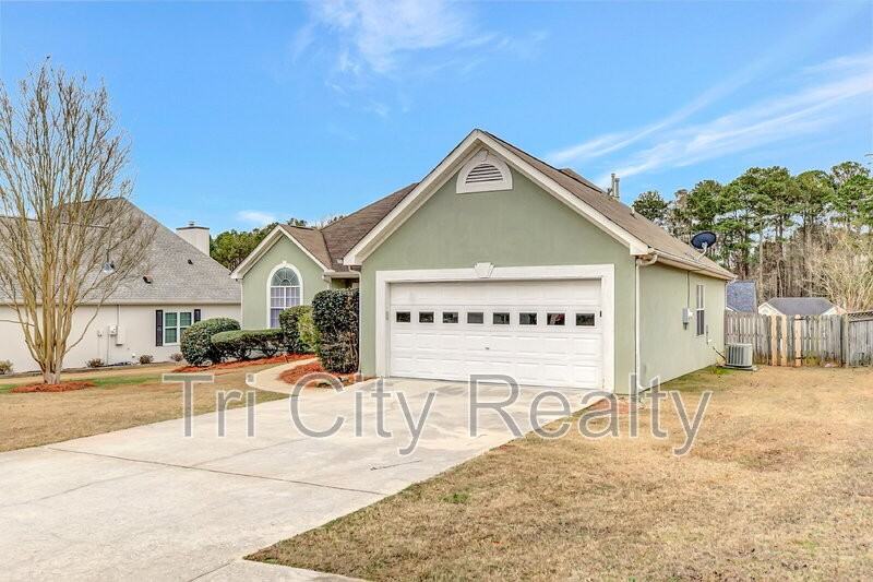 110 York Ln - Photo 2 of 36