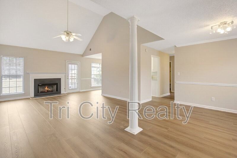 110 York Ln - Photo 5 of 36