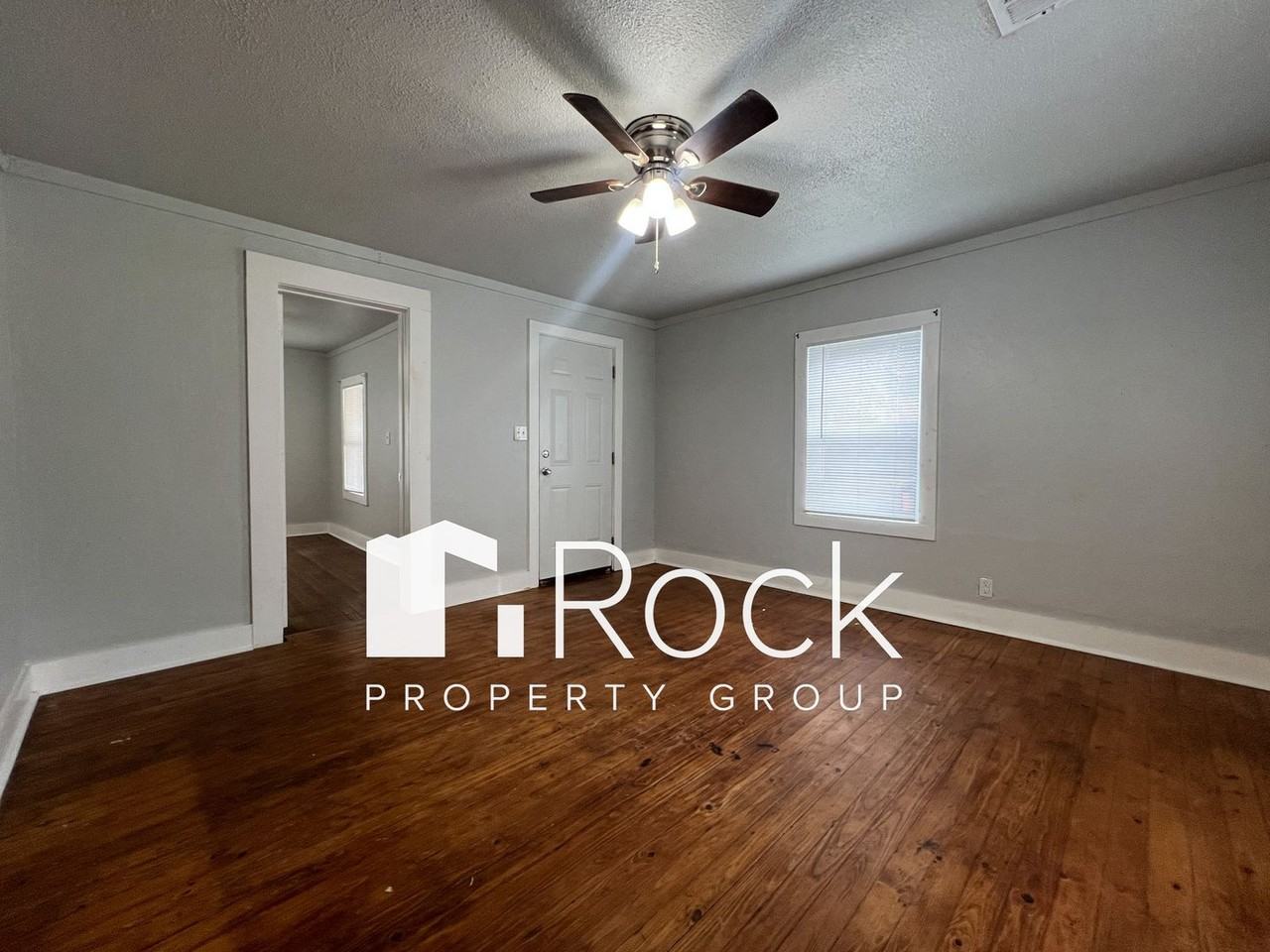 1214 W Logan Ave - Photo 6 of 37