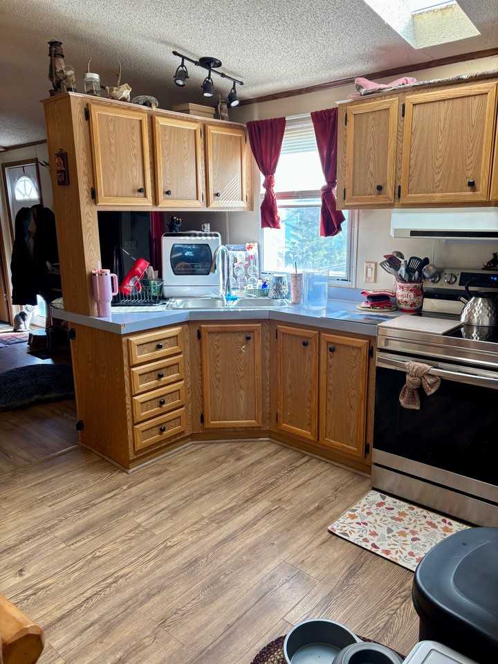 MEADOW VILLAGE MHP - Photo 3 of 9