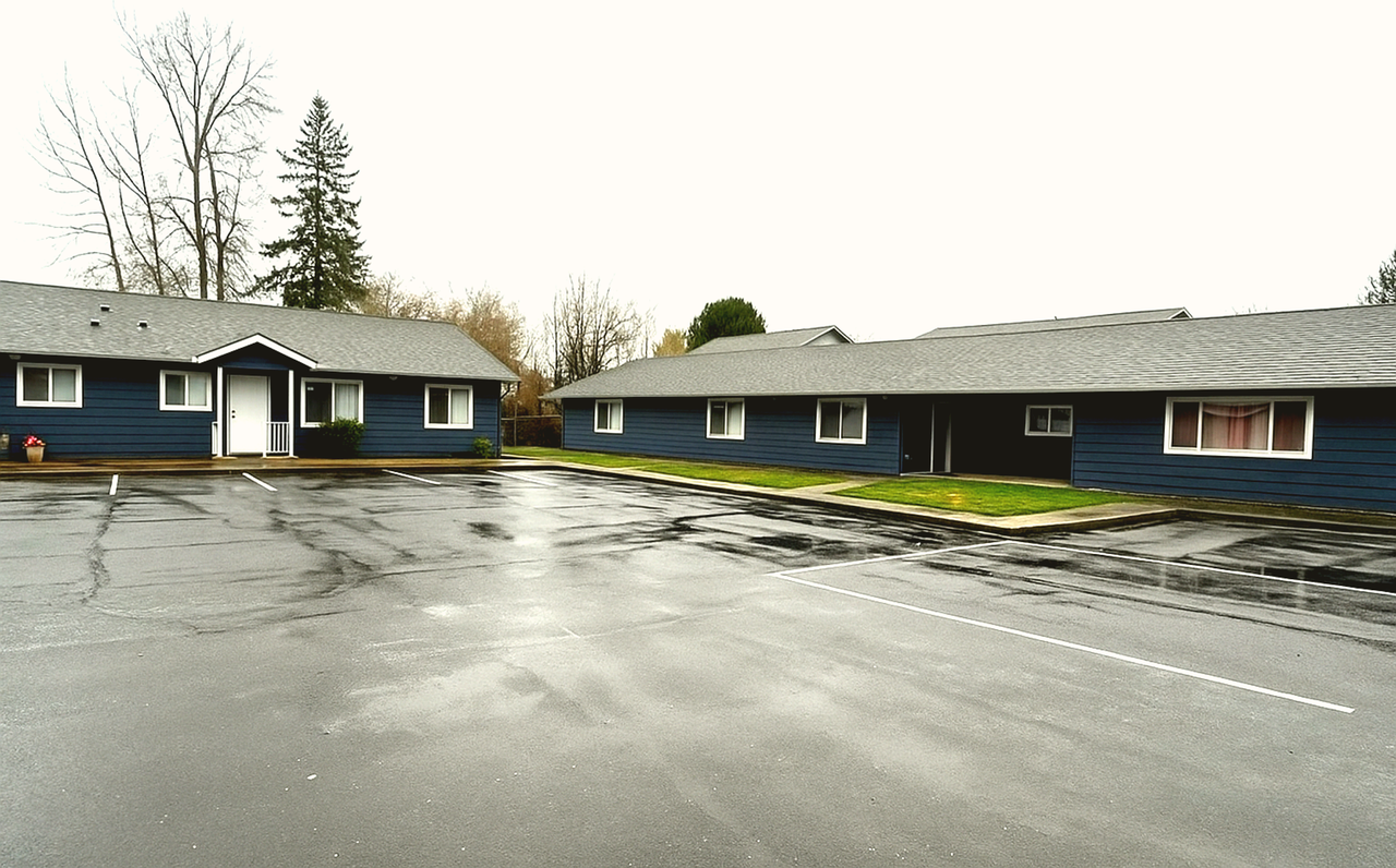 Welcome to Cherry Creek Apartments – Comfortable Living in the Heart of Monroe, WA - Photo 7 of 23