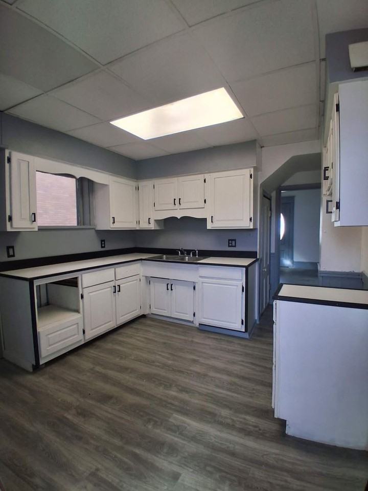 1330 E Washington St #1 - Photo 2 of 15