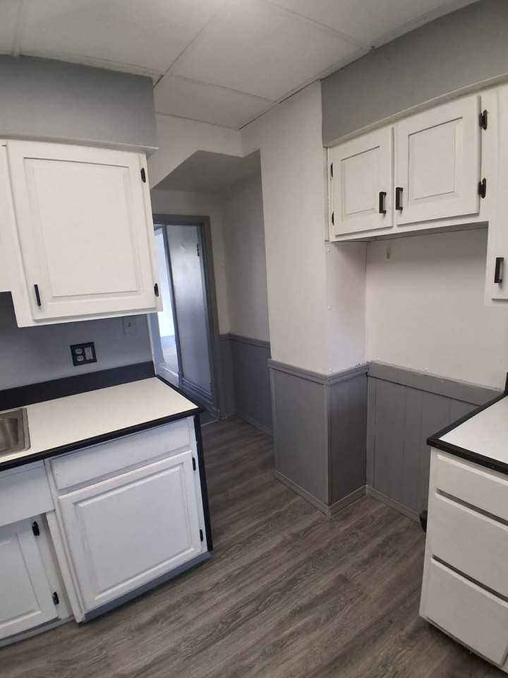 1330 E Washington St #1 - Photo 3 of 15