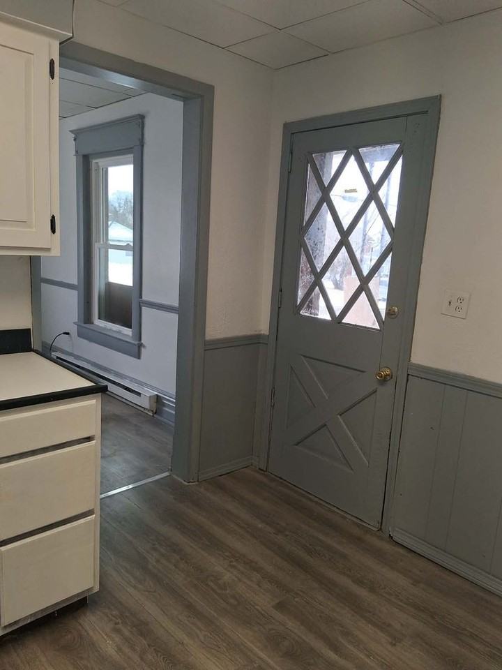 1330 E Washington St #1 - Photo 4 of 15