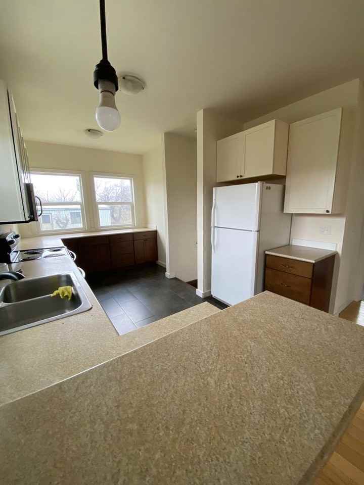 1801 Russell Ave - Photo 6 of 21