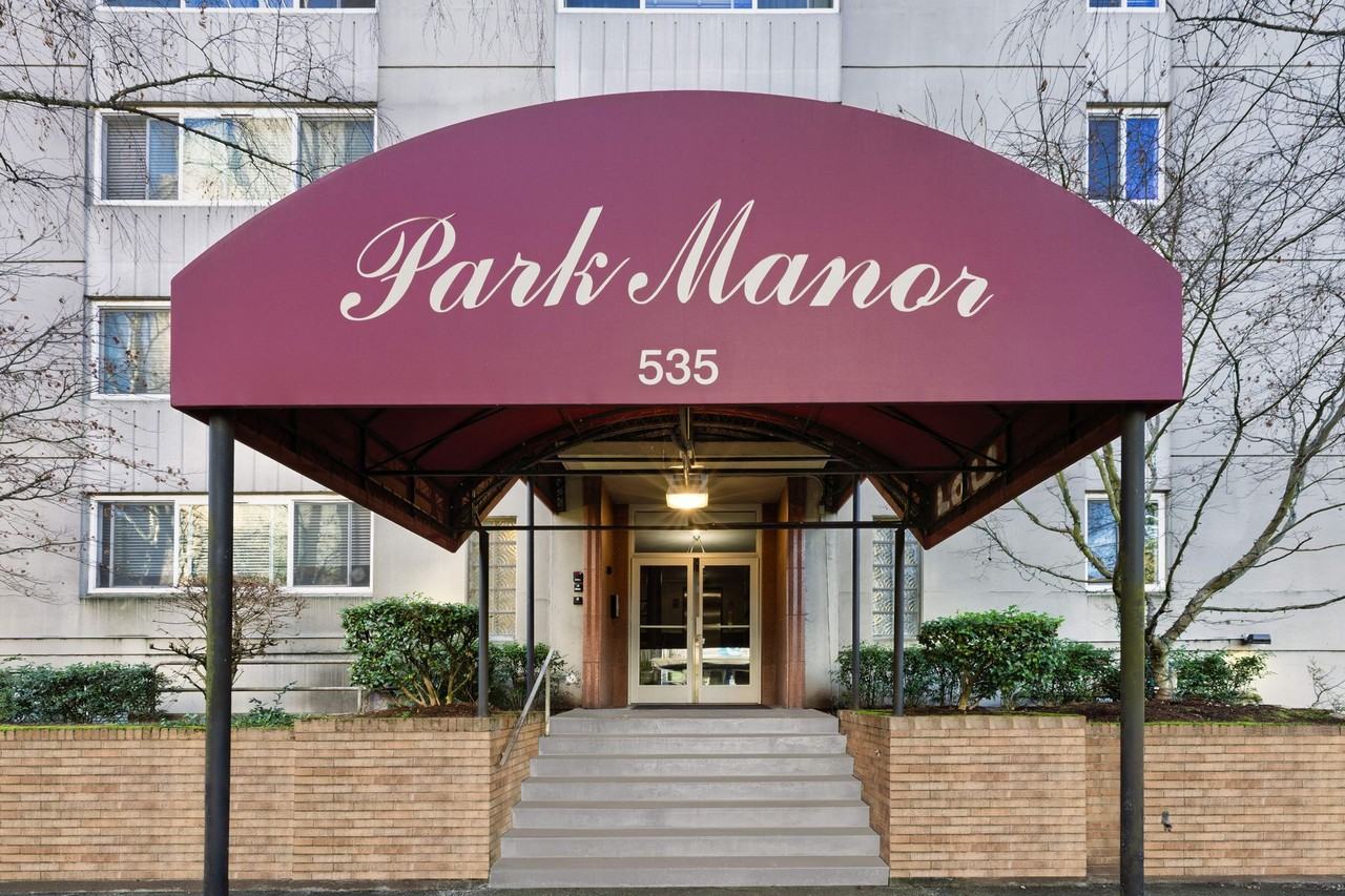 Park Manor - Photo 5 of 50