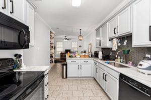 featured image of 10600 Lakes Blvd