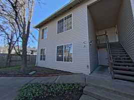 featured image of 325 Se Lilly Ave #A