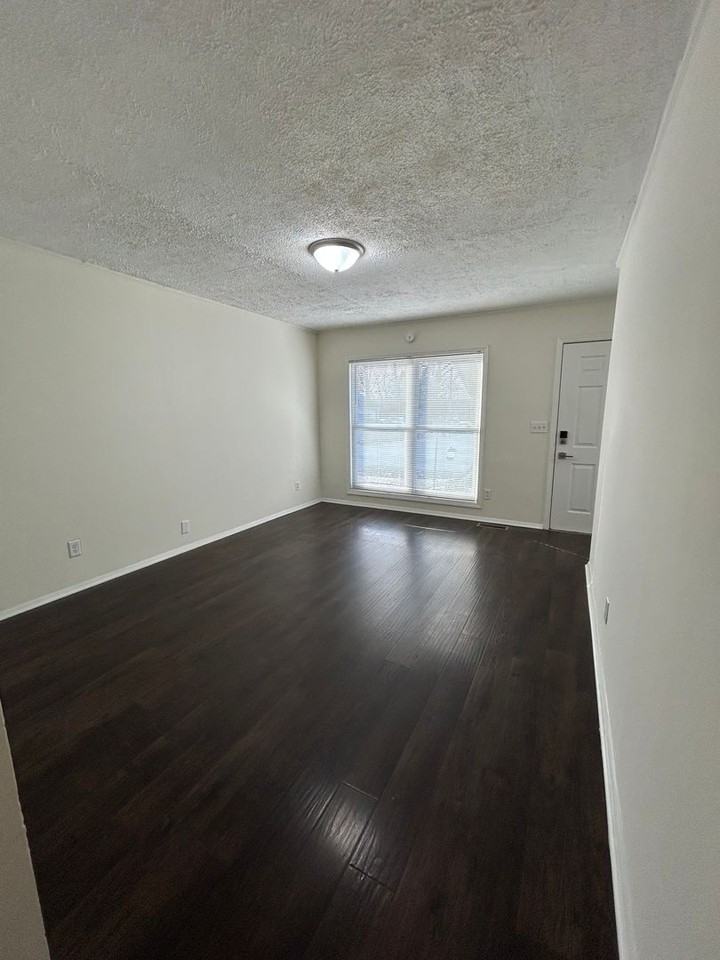 4413 Chisholm Trl - Photo 2 of 17