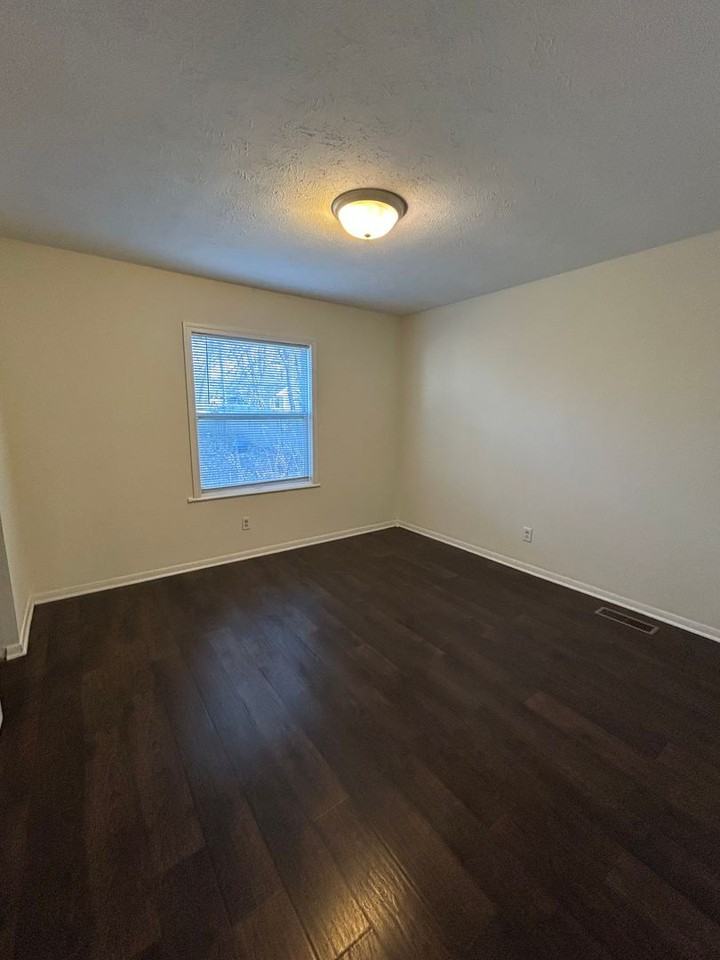 4413 Chisholm Trl - Photo 6 of 17