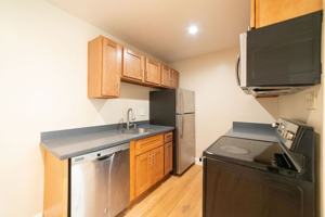 featured image of 200 E 15th St