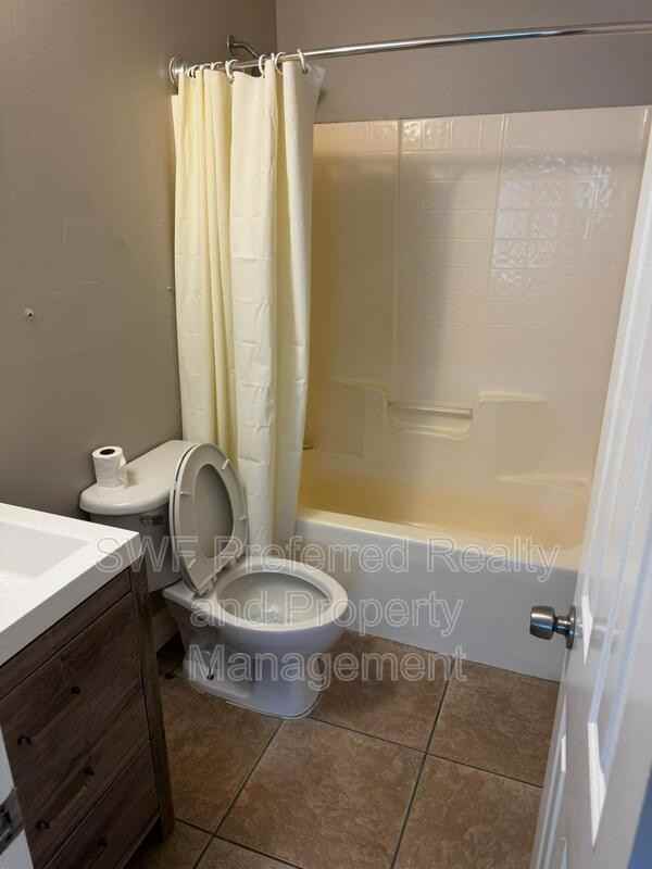 222 Fairweather Ln #7 - Photo 6 of 12