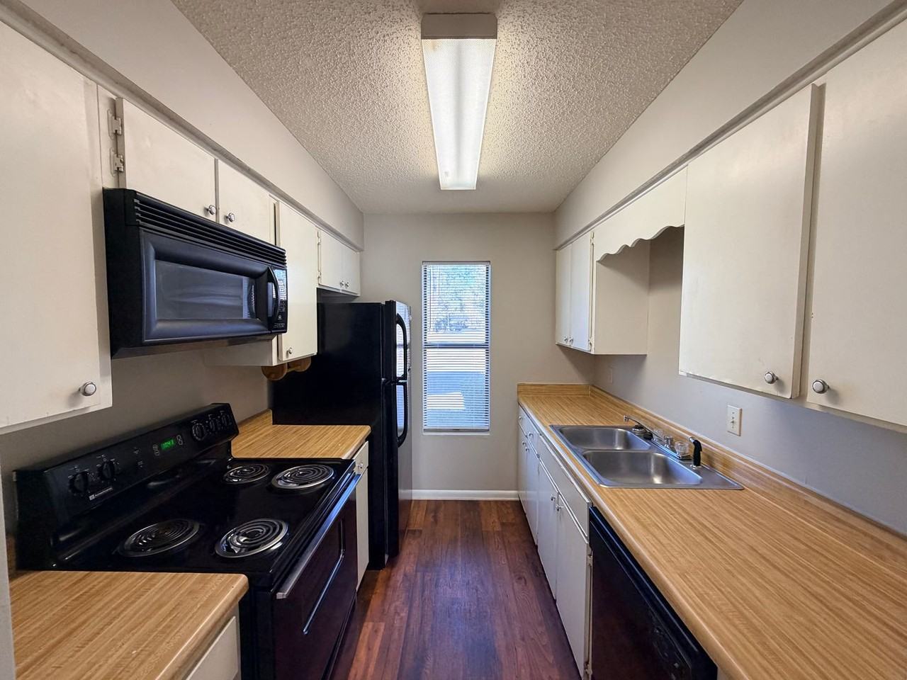 2305 Bemiss Rd - Photo 4 of 24