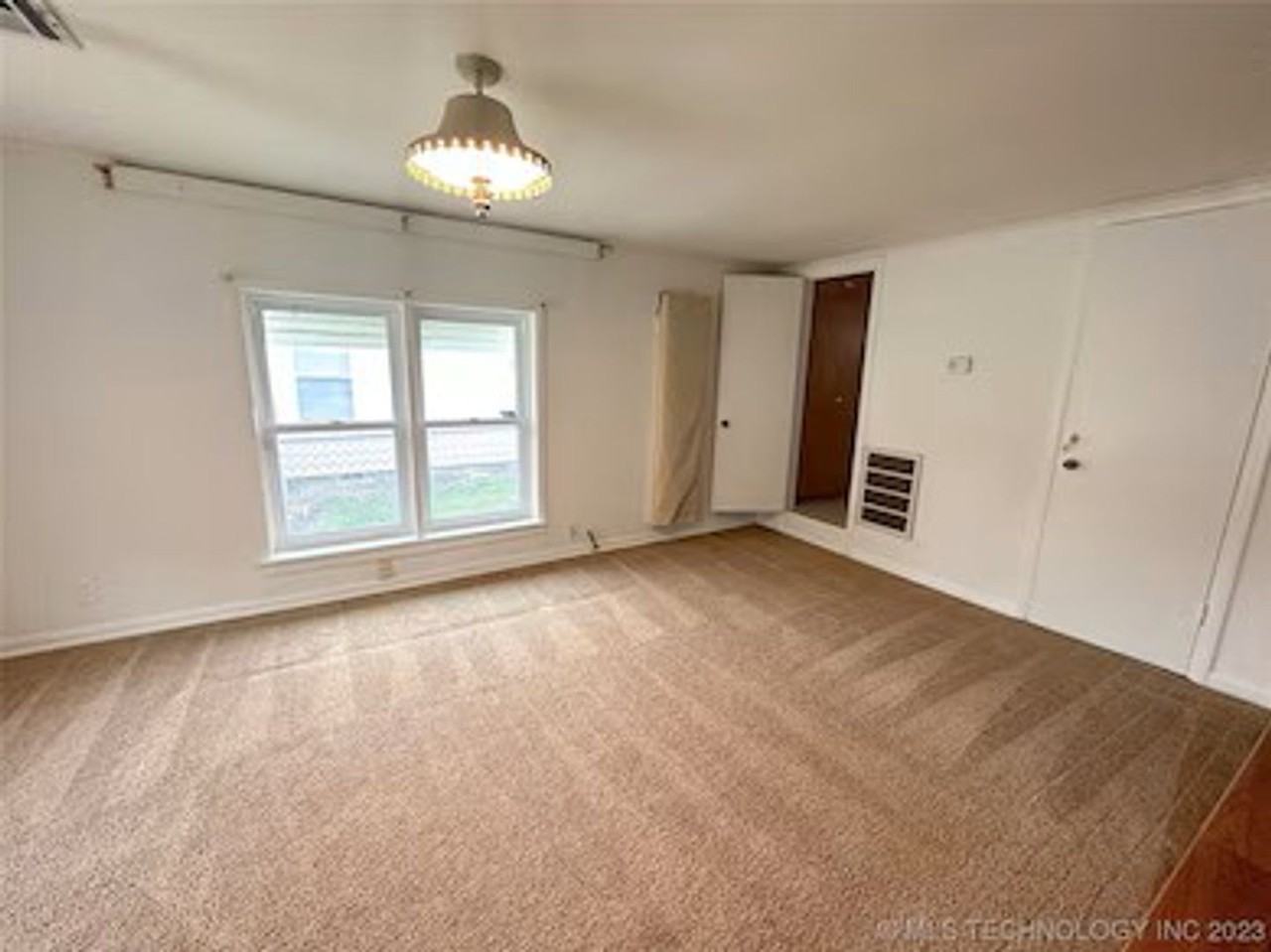 2443 N Quaker Ave - Photo 7 of 13