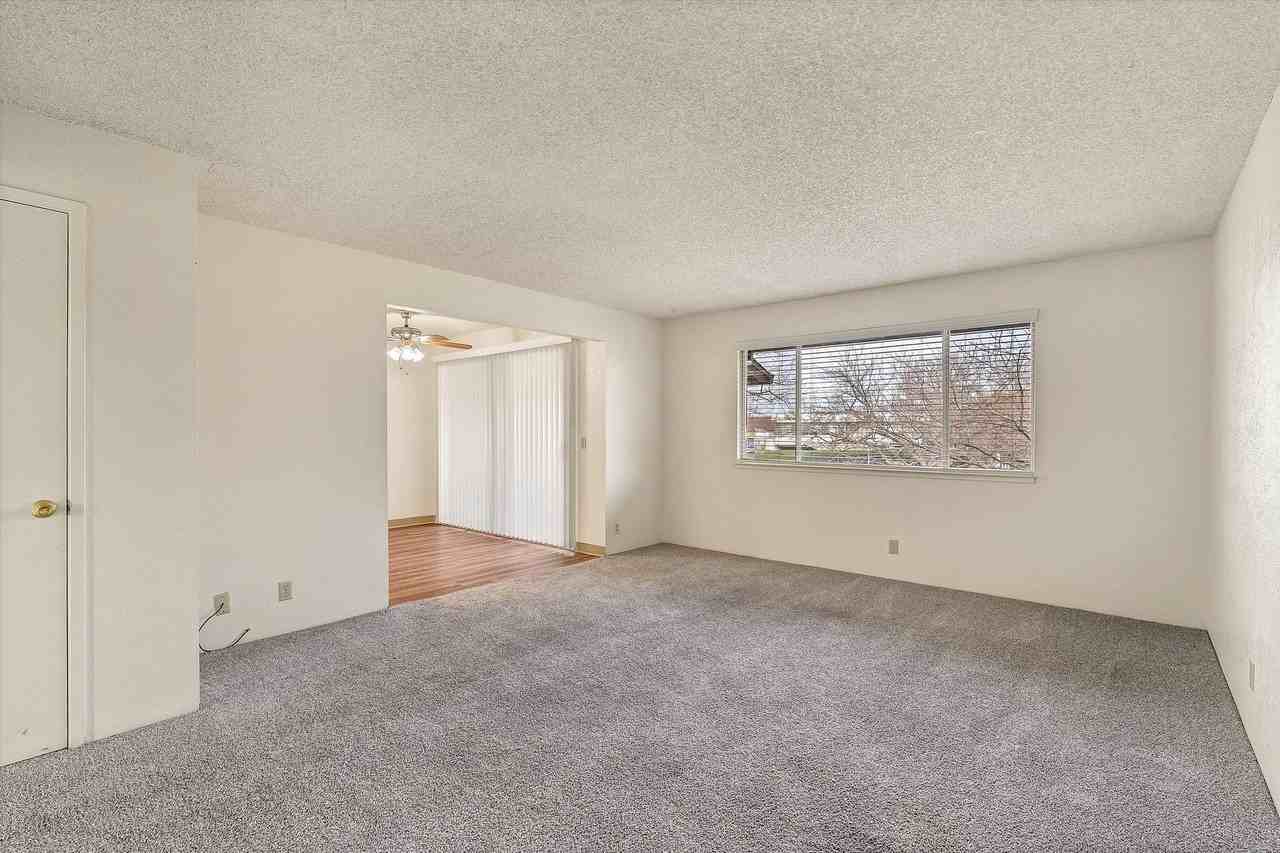 2 Bedroom 1 bath apartments available now! - Photo 2 of 27