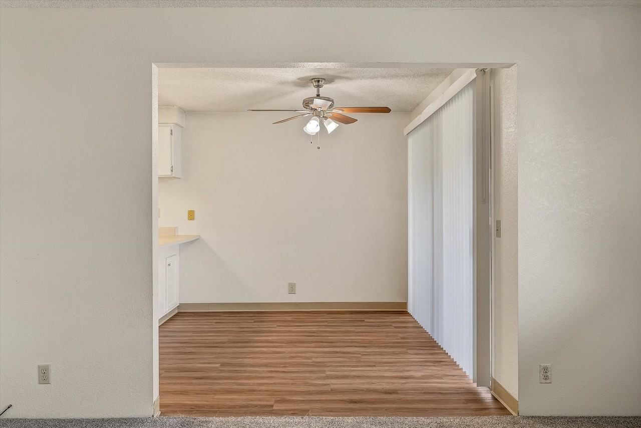 2 Bedroom 1 bath apartments available now! - Photo 6 of 27