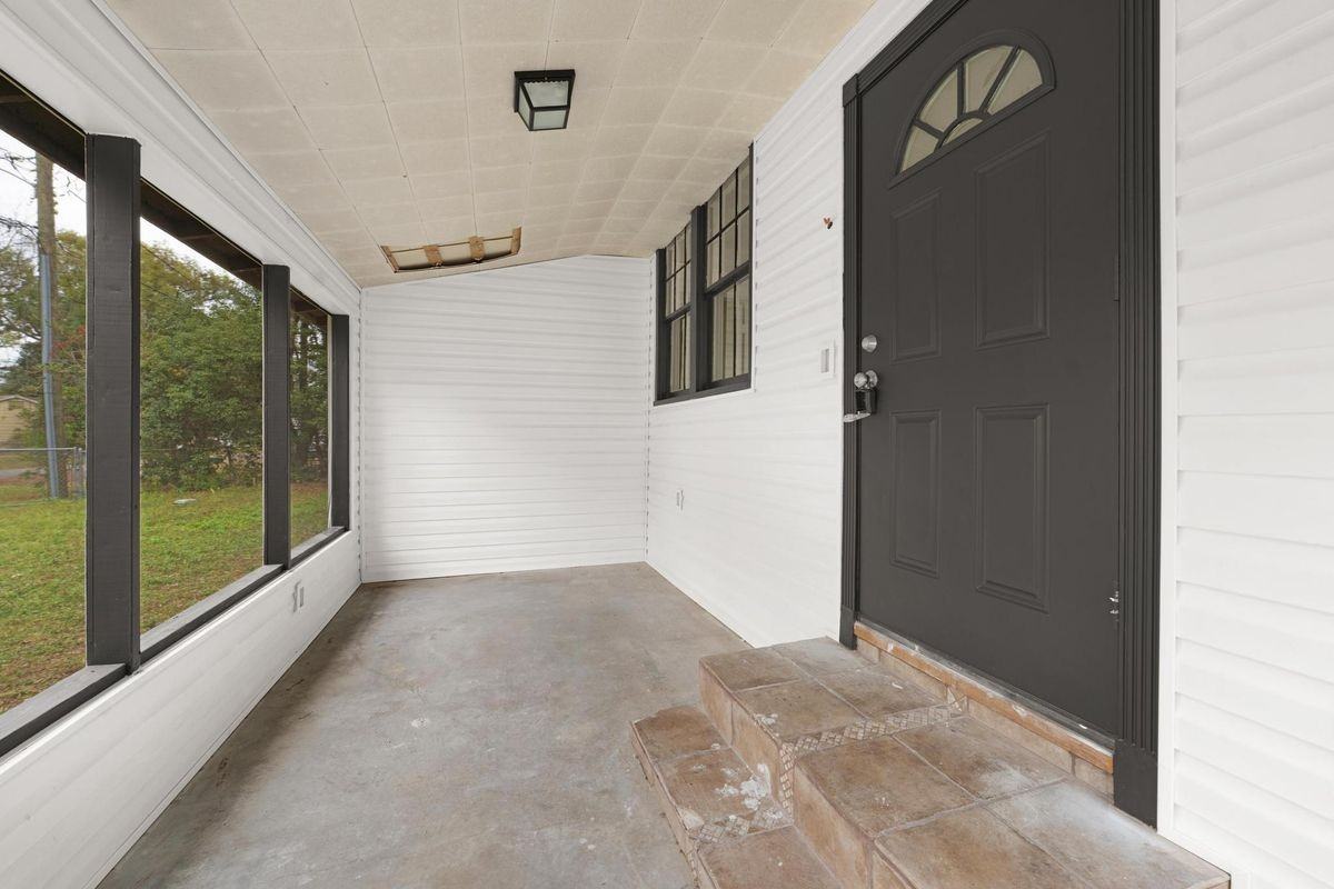 1035 Odessa Dr E - Photo 3 of 16