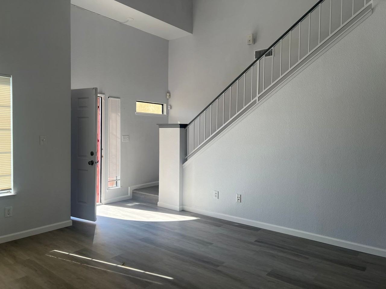 9220 Lanneau Ct - Photo 3 of 11