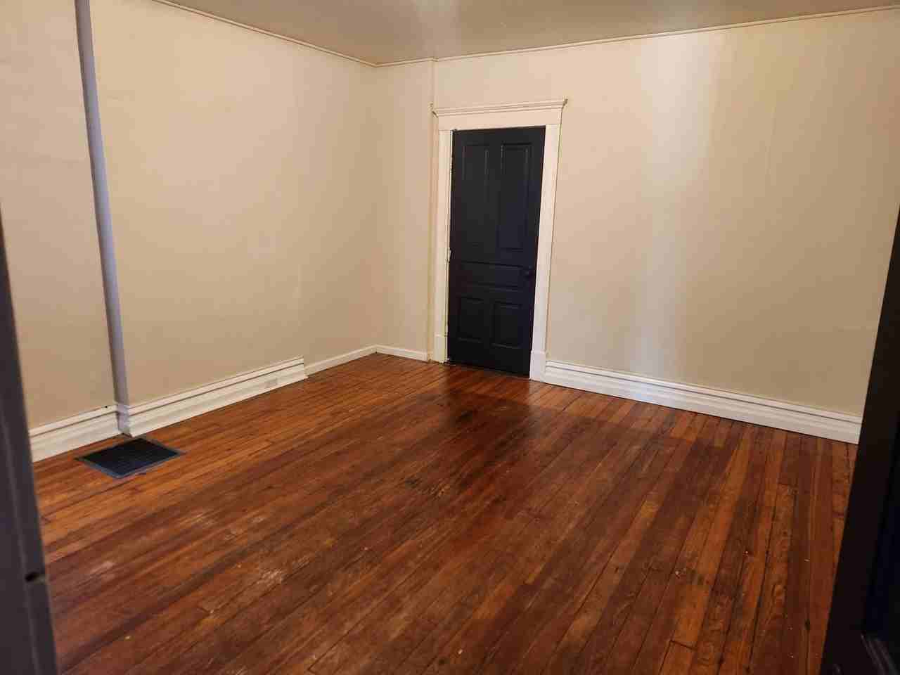 3337 Liberty St - Photo 3 of 8