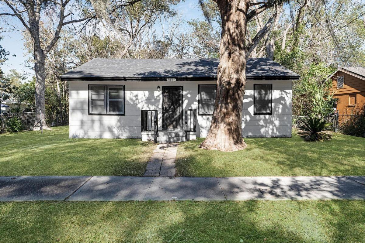 3173 3rd Street Cir S - Photo 2 of 16