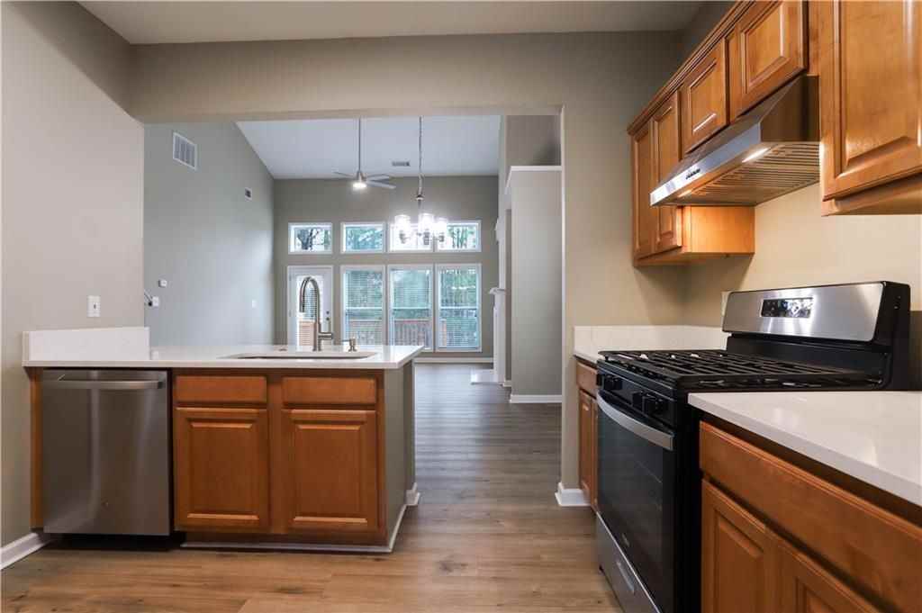 2216 Worrall Hill Dr - Photo 5 of 23