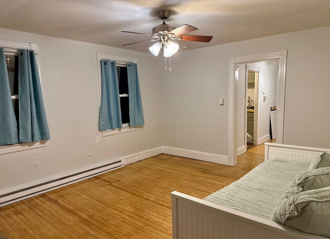 931 Wood Ave - Photo 4 of 10