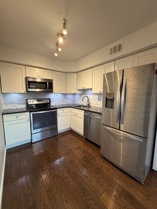 641 Country Ln - Photo 5 of 18