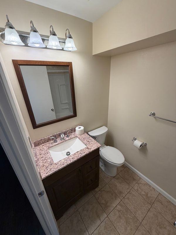 641 Country Ln - Photo 7 of 18