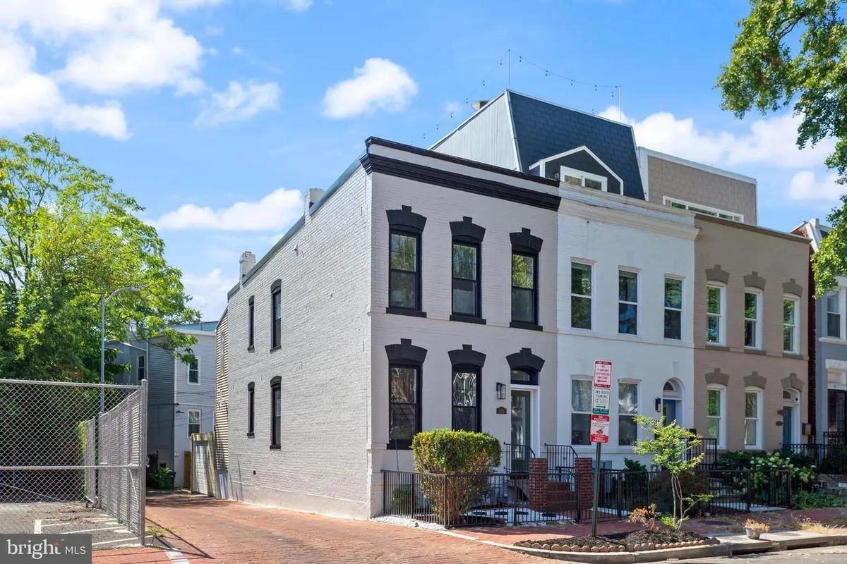 116 Thomas St Nw - Photo 2 of 38