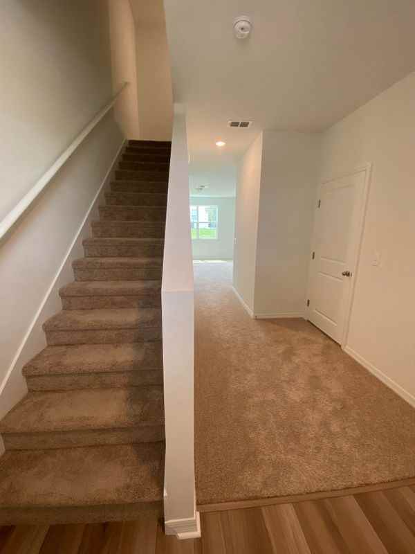 580 Madison Dr - Photo 3 of 18