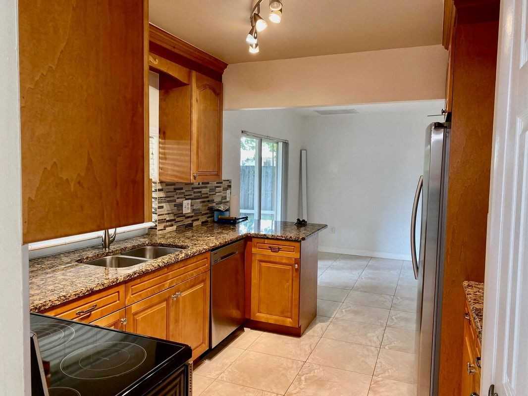 1283 Anhinga Dr - Photo 2 of 14