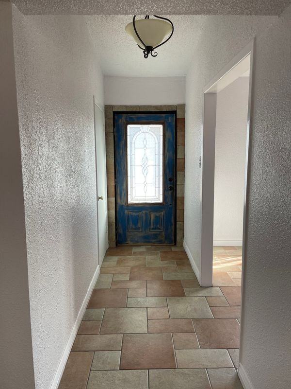 213 Fountain Rd - Photo 7 of 15