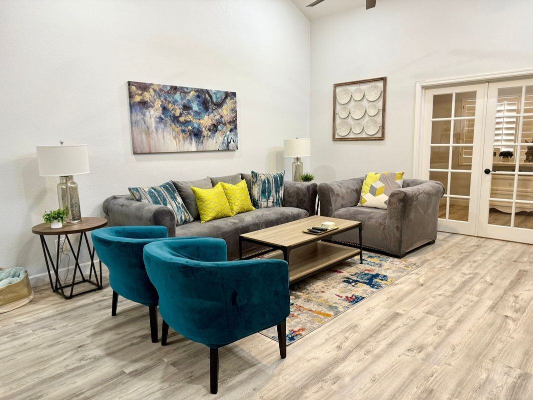 9040 E Winchcomb Dr - Photo 2 of 20