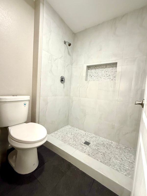 3708 E Kerry Ln - Photo 7 of 15