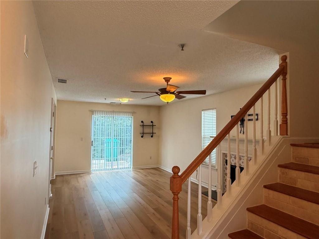 342 Cottonwood Creek Cir - Photo 2 of 13