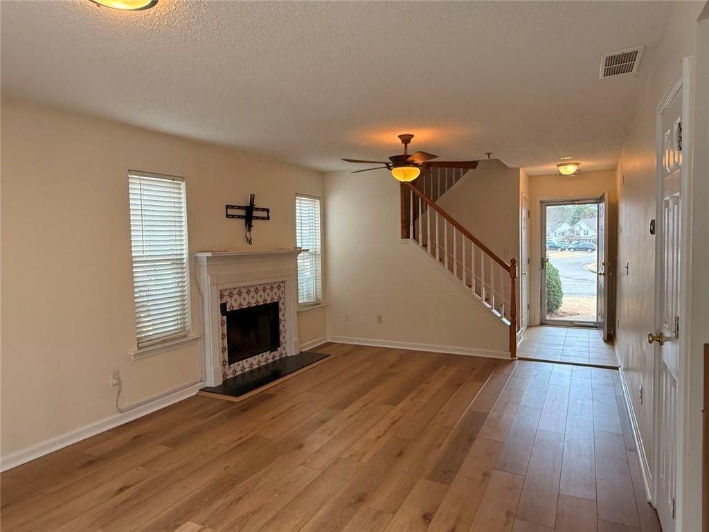 342 Cottonwood Creek Cir - Photo 3 of 13