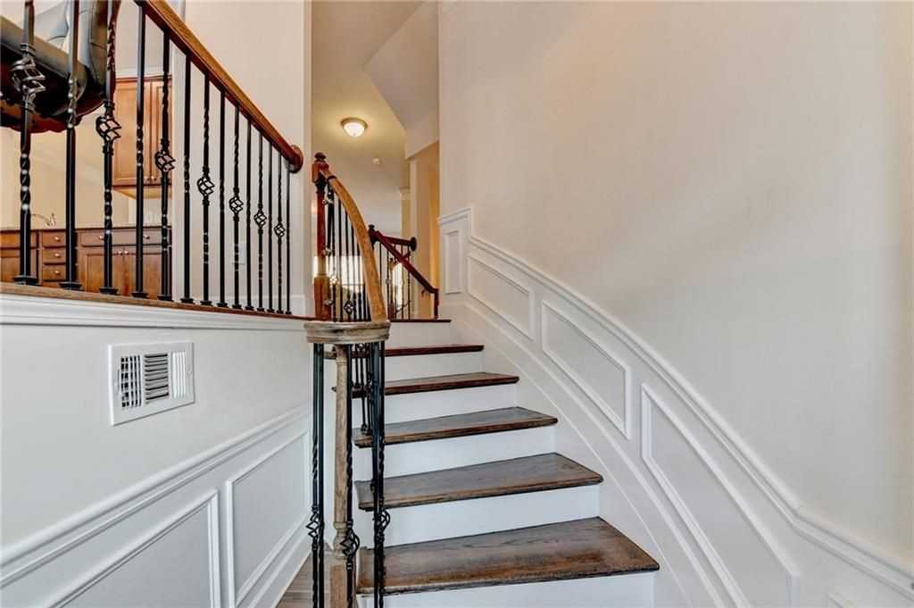 777 Wexford Cove Way - Photo 3 of 50