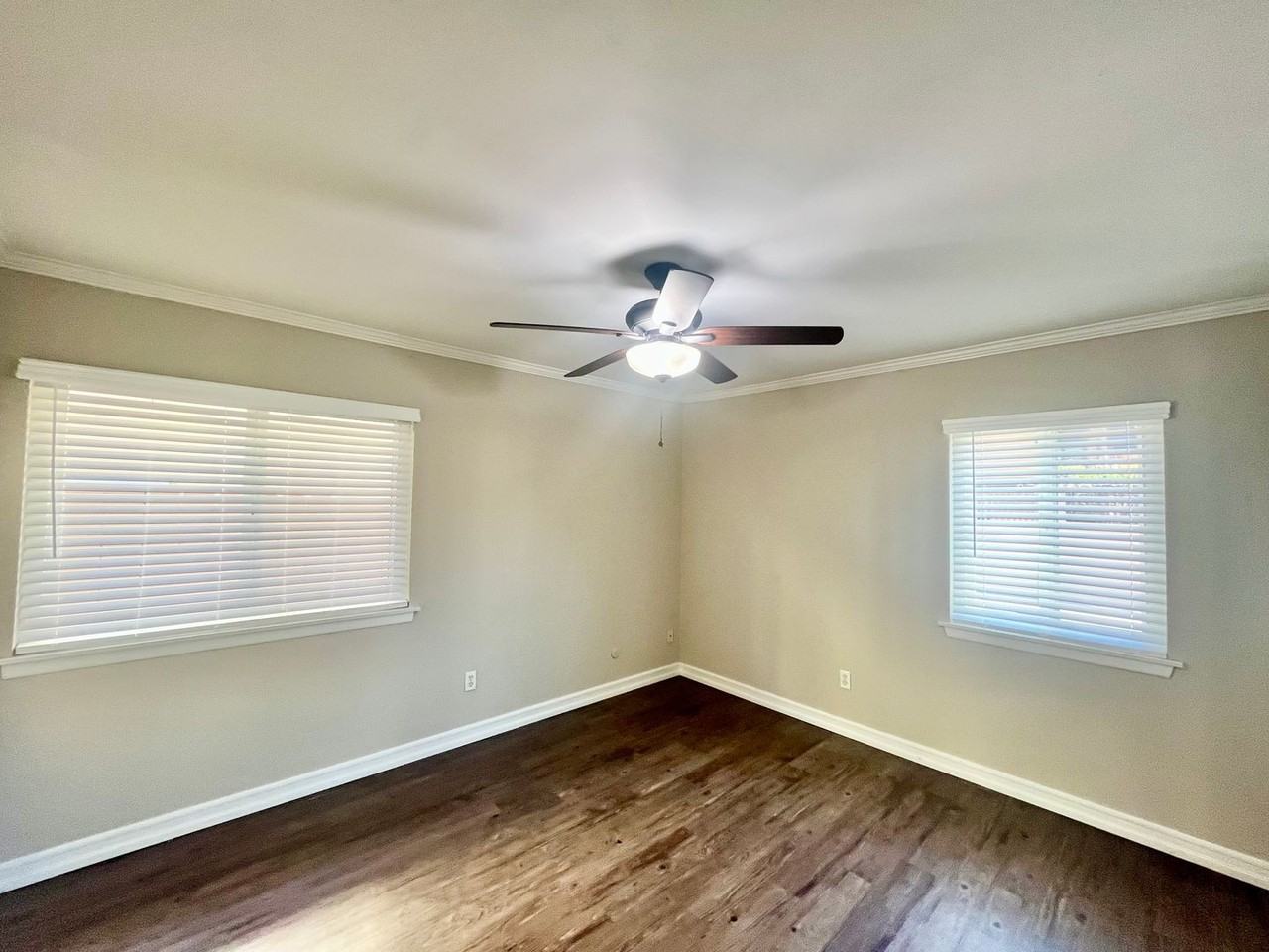 3563 6th Ave. - Photo 4 of 27