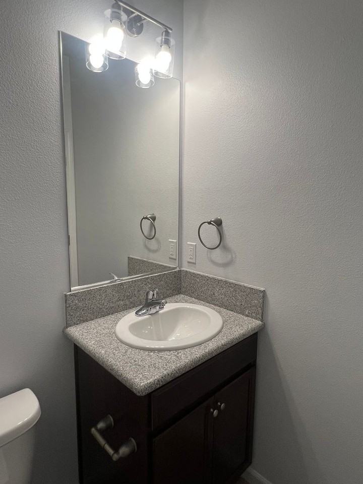 2788 Plumas St - Photo 4 of 40