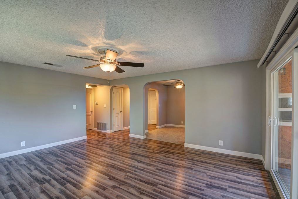 Riverview Condominiums - Photo 5 of 25