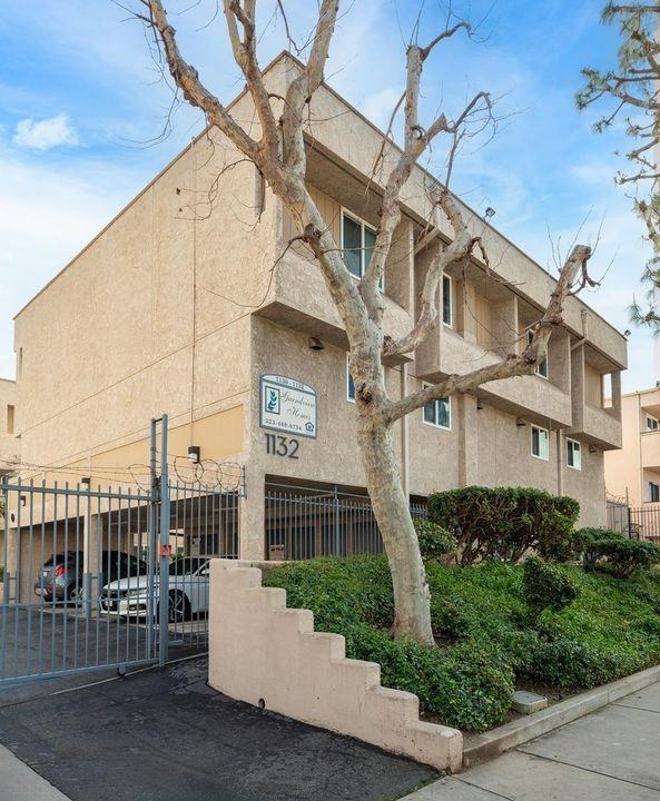 Grandview Apartments - Photo 2 of 9