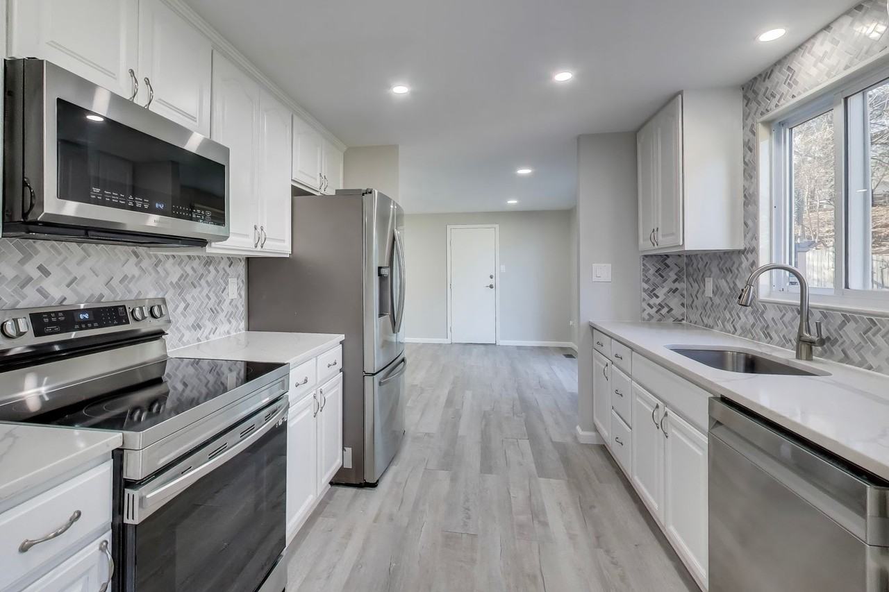 18948 Quail Valley Blvd - Photo 2 of 45