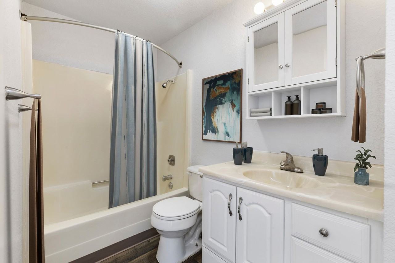 Cedars & Daffodil Ct - Photo 4 of 21