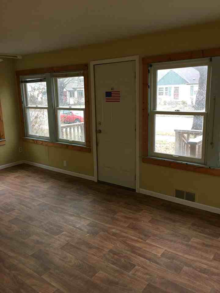 5333 43rd Avenue South - Photo 2 of 6