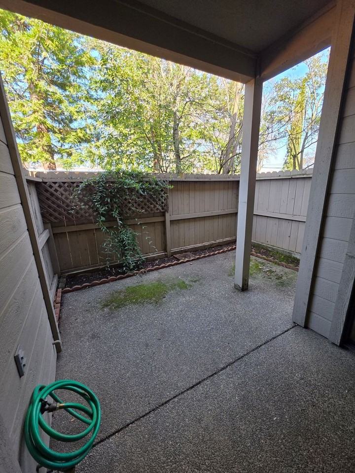 Meridian Apartments - Photo 7 of 23