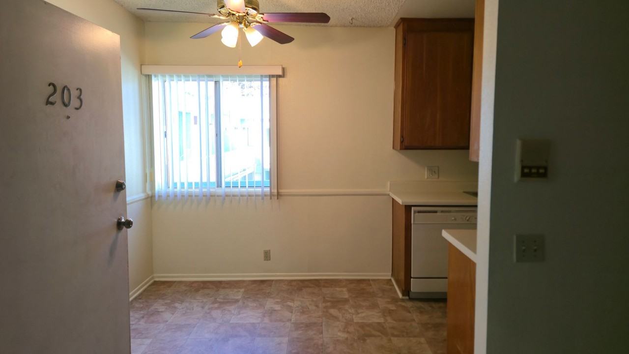 11184Hust - Photo 6 of 41