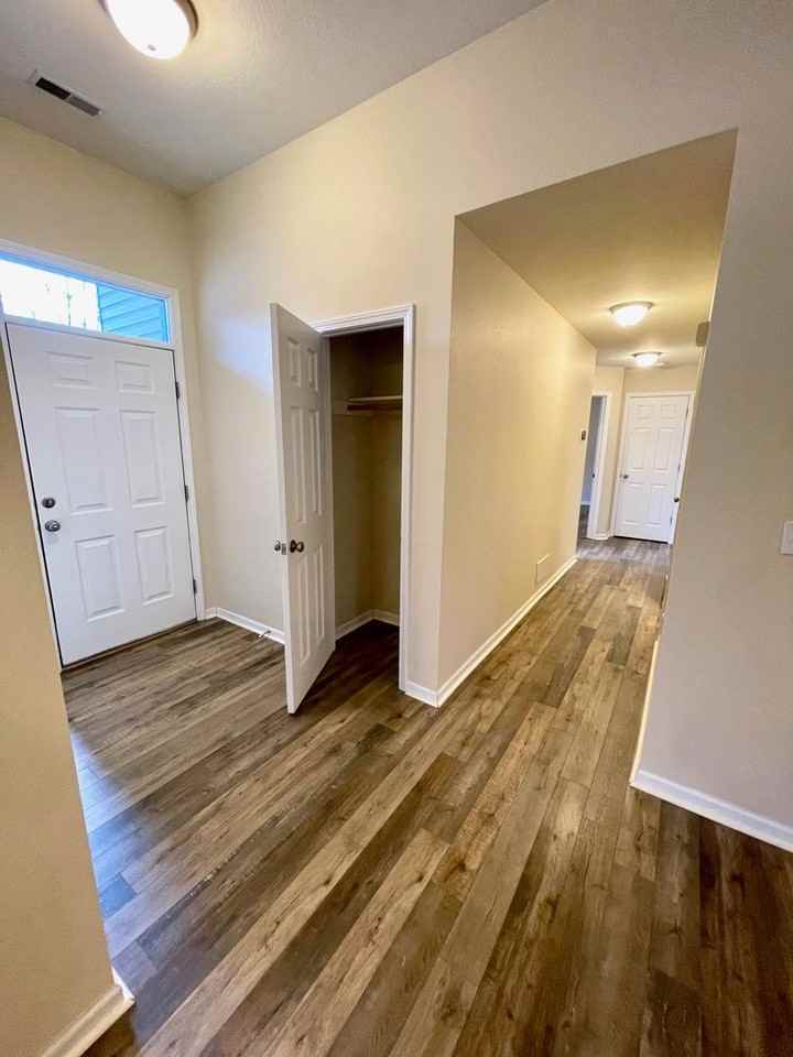 5501 Murfreesboro Dr - Photo 4 of 42